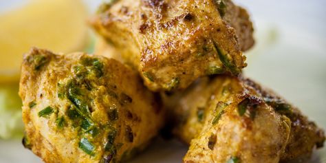 Chef Vineet Bhatia demonstrates how to make a delicious chicken tikka marinade recipe in this instructional video from Great British Chefs. Tikka Marinade, Chicken Tikka Marinade, Chicken Entree, Korma Recipe, Great British Chefs, Chicken Entrees, Chicken Tikka, Delicious Chicken, Veg Recipes