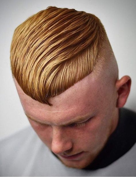 Best 50 Blonde Hairstyles for Men to try in 2019 Skin Fade Pompadour, Blonde Male Models, Angular Fringe, Blonde Men, Long Haired Men, Men Blonde Hair, Curly Undercut, Men Hairstyle, Cool Blonde Hair