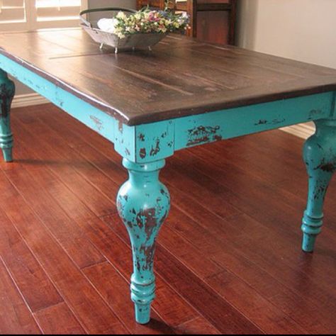 COULD THIS be what you pattern your kitchen island after?! living room end table--kitchen table Furniture Colors, Distressed Furniture, Painting Furniture, Refurbished Furniture, Redo Furniture, Refinishing Furniture, Rustic Furniture, Furniture Projects, Rustic Dining Table