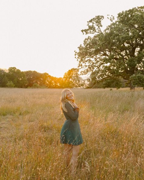 Beautiful Alayna at her senior session. She was so cute and fun! Park Senior Pictures, Senior Picture Inspiration, Birthday Portraits, Senior Year Ideas, Crystal Photography, Fall Senior Pictures, Autumn Park, Picture Inspiration, Senior Photoshoot