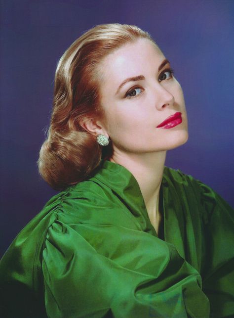 Grace Patricia Kelly (1'69) - 12 Noviembre 1929 - Filadelfia EEUU - 14 Septiembre 1982 - La Colle (Mónaco) Oud Hollywood, Perfect Eyebrow Shape, Grace Kelly Style, Jill Scott, Princess Grace Kelly, Lauren Bacall, Easy Listening, Eyebrow Shape, Actrices Hollywood