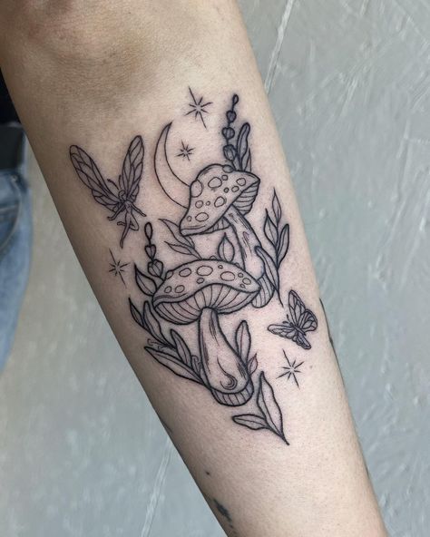 Froggy Tattoo, Tattoos Arabic, Mushroom Tattoo Ideas, Tattoos Viking, Palm Size Tattoos, Tattoos Polynesian, Tattoos Celtic, Chinese Tattoos, Arabic Tattoos