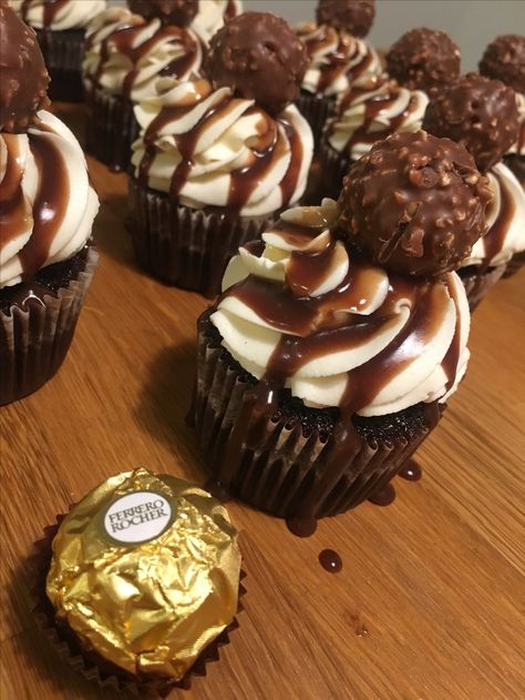 Ferrerro Rocher cupcakes with Baileys ganache drip Baileys Ganache, Ganache Drip, Cupcake Ideas, Cupcake Muffins, Sweets Desserts, Sugar And Spice, Birthday Cakes, Sweet Treats, Makeup Tutorial