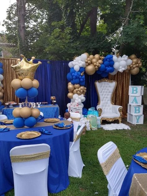 Prince Theme Centerpieces, Royal Prince Birthday Party Centerpieces, Royal Prince Centerpiece Ideas, Royal Blue And Gold Baby Shower Ideas, Royal Blue Baby Shower Ideas, Little Prince Baby Shower Theme, Royal Prince Birthday Party Decorations, Prince Themed Baby Shower Ideas, King Baby Shower Theme