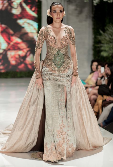 Anne Avantie Kebaya, Stunning Dresses Gowns, Anne Avantie, Wedding Dresses Hijab, Wedding Dress Hijab, Indonesian Kebaya, Wedding Dresses Hijab Bride, Ritz Carlton Wedding, Bride Hijab