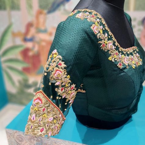 Elegant Dark Green Bridal blouse with intricate Embroidery 😍 The Design is gracefully adorned with intricate floral embroidery in vibrant pink and gold hues,creating a perfect balance of tradition and modernity...💚💚 Blouse Designs Thread Work, Green Bridal Blouse, Green Blouse Designs, Embroidery Green, Blouse Ideas, Pattu Saree Blouse Designs, Pure Gold Jewellery, Antique Gold Jewelry Indian, Net Blouses