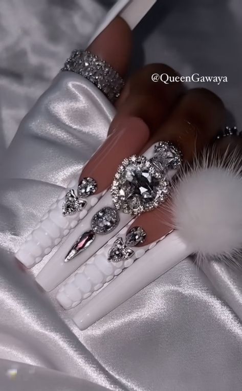 Glamour Nails Sparkle Bling Bling, Silver Diamond Nails, Long Diamond Nails, Extravagant Nails, Nails Charms, Amazing Nail Art, Long Square Nails, Luxury Press On Nails, Glamour Nails