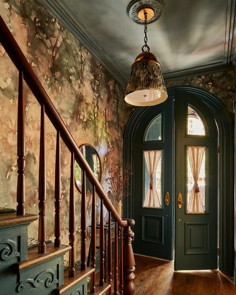 Our Tulle pendant makes a grand statement in the @brooklynshowhouse entryway—a bold print perfectly complements its pleated shade. Tulle shown in found brass finish with a COM shade in Fountainbleau by @lamaisonpierrefrey. Interiors by @jmorrisdesigner. Photography by @jacobsnavely. Styled by @eturnerstyling. Shop now through the link in bio. . . . #pendant #entryway #lighting #lightfixture #urbanelectric #lights #homedecorideas #homedecorinspiration #homedecor #interiordesign #interiordesig... Moody Entryway, Urban Electric, Entryway Lighting, Sims House, Historic Home, Dream Decor, Pretty House, Dream House Decor, Charleston Sc