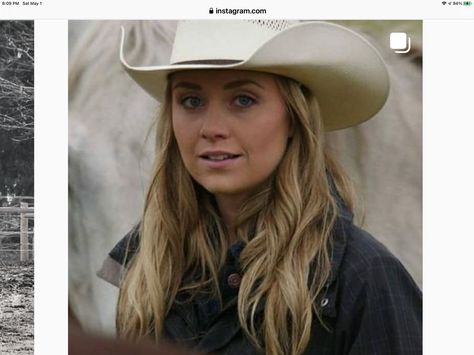 Amy Heartland, Amy Fleming, Heartland Cbc, Heartland Quotes, Heartland Amy, Amy And Ty Heartland, Ty Heartland, Heartland Ranch, Cowgirl Pictures