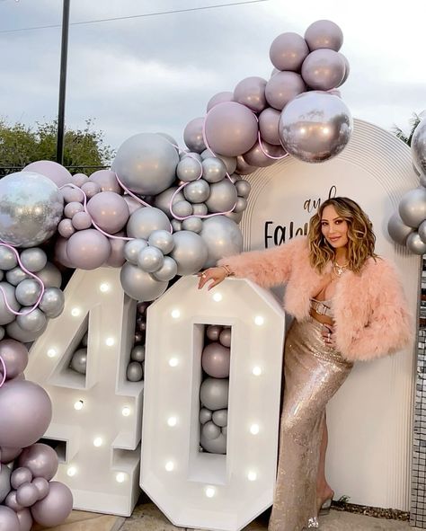 40 and FABULOUS… 🎂 . . . #40 #happybirthday #40andfabulous 40s Bday Party Ideas, 40th Balloon Arch, 45 Birthday Party Ideas Women, 40 Years Birthday Party Ideas, Fancy 40th Birthday Party Ideas, Birthday Party 40th Women, 40 Party Ideas For Woman, Fabulous 40 Birthday For Women, 40s Birthday Party Theme