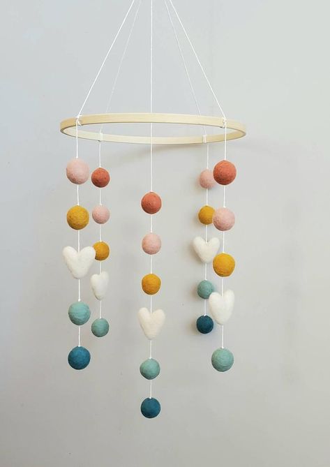 Diy Boho Crib Mobile, Felt Rainbow Mobile, Felt Ball Diy, Felt Balls Crafts, Diy Boho Mobile, Diy Felt Mobile Nursery, Needle Felt Mobile, Felt Mobile Diy, Diy Felt Baby Mobile