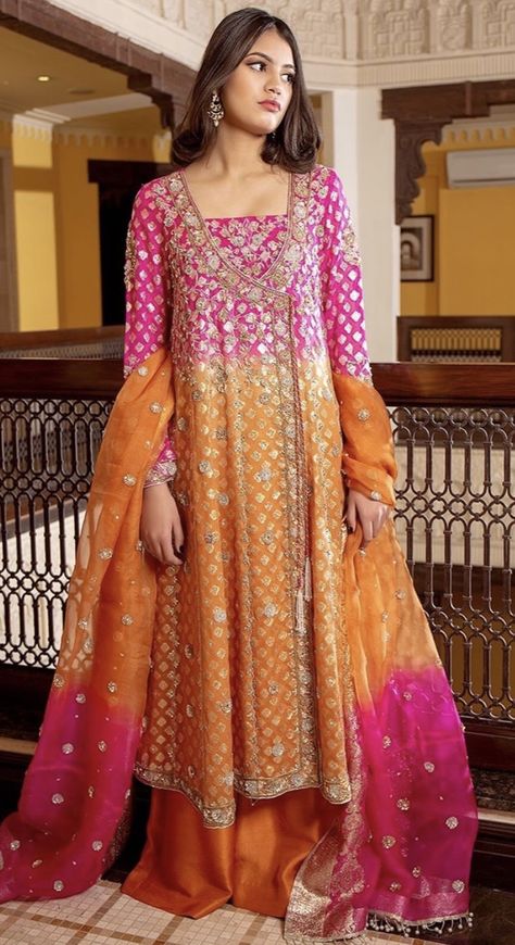 Bride/ grooms sisters Mehndi dress inspo Haldi Outfits For Sister Pakistani, Colorful Mehndi Outfit, Mehndi Outfits For Sister, Mehndi Function Dress For Sister, Angrakha Pakistani, Abayas Style, Eastern Clothes, Functional Dress, Diwali Fashion