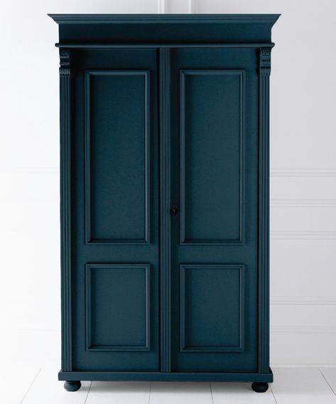 Painted Wardrobes, Sage Bedroom, Embellished Furniture, Armoire Entree, Armoire Makeover, Pine Wardrobe, Painted Wardrobe, Double Wardrobe, Traditional Cabinets