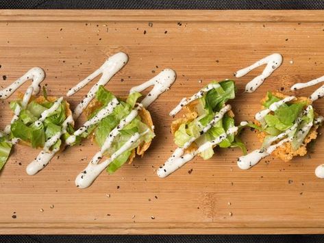 Caesar Salad Tuille recipe Caesar Salad Plating Ideas, New Years Appetizers, Sunday Recipes, Caesar Salad, Perfect Appetizers, Cooking Kitchen, Food Presentation, Salad Plates, Avocado Toast