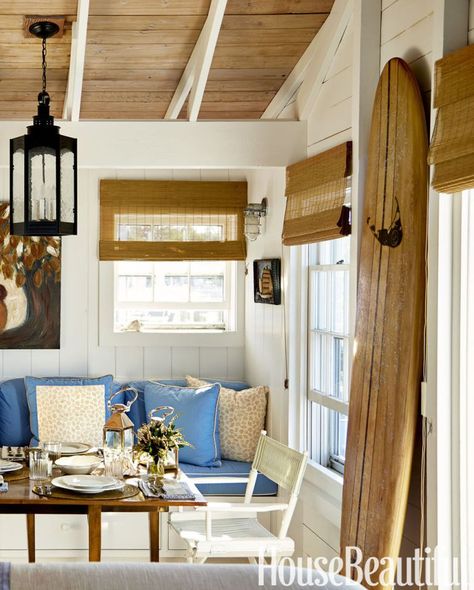 Coastal Banquette Nantucket Cottage, Coastal Interiors Design, Nancy Meyers, Cap Ferret, Beach Cottage Decor, Coastal Living Room, Beach Cottage Style, Design Seeds, Coastal Interiors