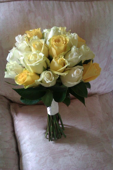 white & yellow rose bouquet maybe add some small white flowers Prom Bouquet Ideas White Roses, Yellow White Flower Bouquet, Bride Bouquets Yellow, Yellow Prom Flowers Bouquet, Yellow And White Roses Bouquet, White And Yellow Bouquet Wedding, Yellow And White Wedding Bouquet, Yellow Rose Wedding Theme, Yellow Roses Wedding Bouquet