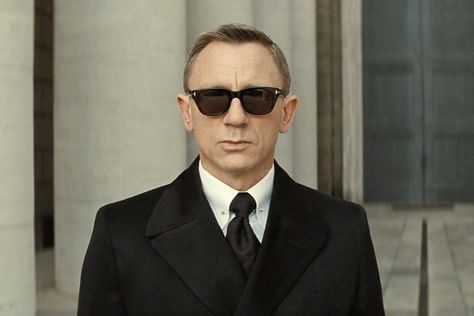 Slick Shades: 15 Best Wayfarer Sunglasses For Men | HiConsumption James Bond Sunglasses, Wayfarer Sunglasses For Men, Daniel Craig Spectre, 007 Style, Daniel Craig Bond, Craig Bond, Bond Suits, James Bond Spectre, Daniel Graig