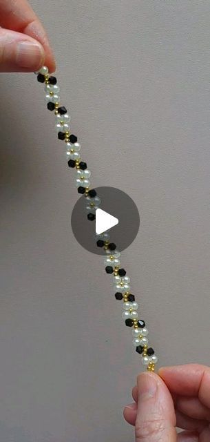 Beads Bracelet Making, Swarovski Beaded Jewelry, Bracelet Making Tutorial, Handcrafted Beaded Jewelry, White Beads Bracelet, Making Bracelets With Beads, Beaded Jewelry Bracelets, Black Beaded Bracelets, Black Beaded Jewelry