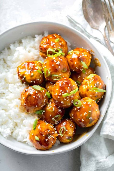 Chicken Teriyaki Meatballs, Asian Chicken Meatballs, Teriyaki Chicken Meatballs, Eat More Chicken, Easy Teriyaki Chicken, Teriyaki Meatballs, Chicken Balls, Chicken Meatball Recipes, Tummy Yummy