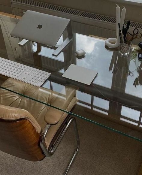 Workspace Inspiration: How to Design a Luxury Office — Viveura Glass Desk, Interior Modern, Decor Minimalist, Home Office Design, Interior Inspo, My New Room, New Room, Interior Inspiration, Home Deco