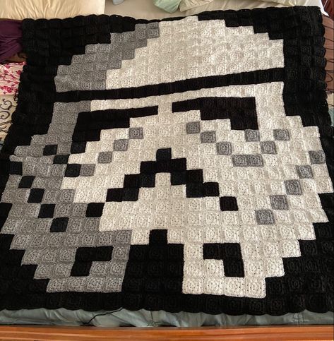 Took 5,000 minutes to make 625 squares! Granny Blanket, Sofa Throws, Granny Square Blanket, Storm Trooper, Fur Throw, Faux Fur Throw, Granny Squares, Crochet Granny, Sofa Throw