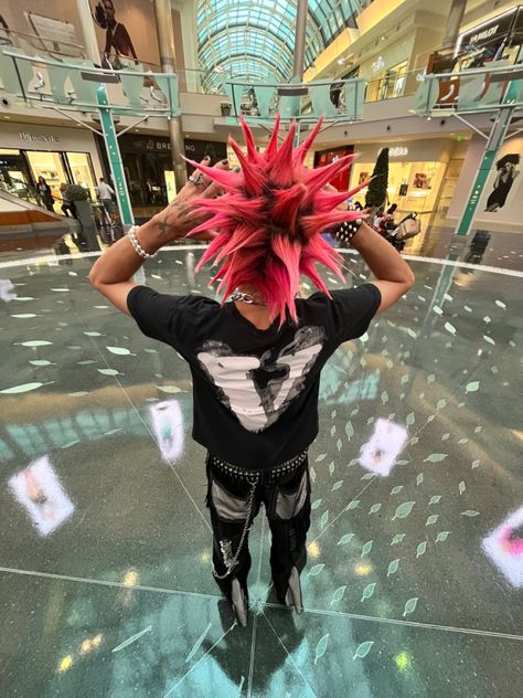 scene emo alternative scenemo visual-kei visual kei liberty spikes y2k Liberty Spikes, Emo Hairstyles For Guys, Knight Cosplay, Emo Hairstyles, Short Dyed Hair, Punk Boy, Skater Aesthetic, Spiked Hair, Spiky Hair