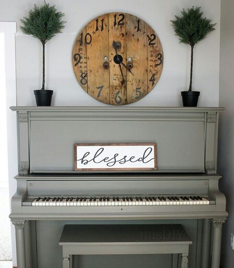 Painted Piano … Painting Piano Ideas, Painted Piano Ideas, Piano Makeover Ideas, Refinish Piano, Piano Room Decor, Piano Restoration, Painted Pianos, Piano Decor, Old Pianos