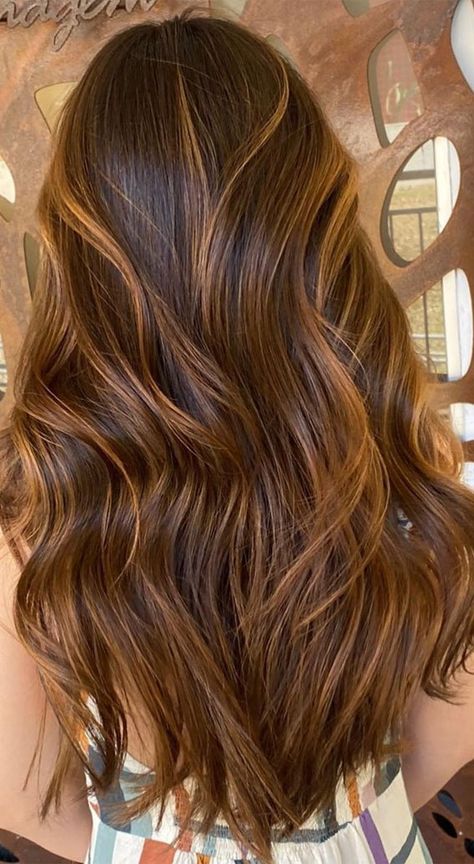 Best Balayage Hair Colour Ideas For 2020 Copper Babylights Dark Brown, Auburn Hair With Babylights, Copper Babylights On Brown Hair, Honey Brown Hair Colour, Copper Babylights, Autumn Hair Colours, Bronde Lob, Chocolate Copper Hair, Balayage Honey