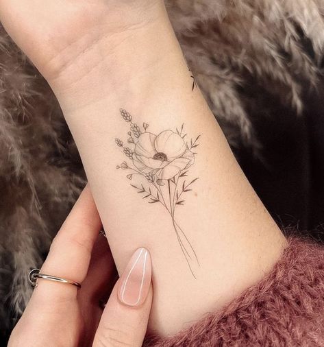 Bunami Ink, Magnolia Tattoo, Tato Minimal, Poppy Bouquet, Tato Henna, Tattoos For Women Flowers, Petite Tattoos, Hand Tattoos For Women, Dragonfly Tattoo