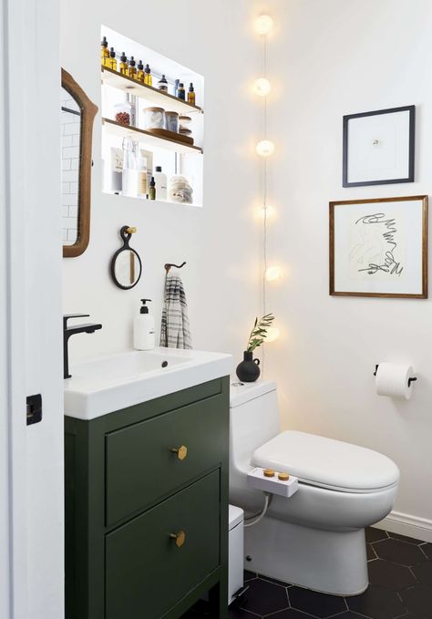 MOTO Reveal: Emily Bowser's 32-Square-Foot Bathroom Is Packed With Small Space Hacks - Emily Henderson Cabinet Hardware Placement, Space Hacks, Beautiful Bathroom Vanity, Small Space Hacks, Neutral Bathroom, Colored Glasses, New Toilet, Small Space Storage, Emily Henderson