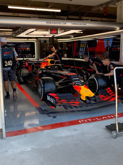 F1 Garage Aesthetic, Formula One Aesthetic Redbull, Redbull Aesthetic F1, Red Bull Aesthetic F1, Redbull F1 Aesthetic, Red Bull F1 Aesthetic, F1 Aesthetic Redbull, Redbull Racing Aesthetic, Red Bull Racing Aesthetic