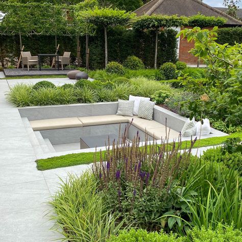 Sunken garden ideas: expert tips to help create your own | Ideal Home Sunken Garden Ideas, Diy Fence Ideas, Luxury Garden Design, Farmhouse Backyard, Australian Garden Design, Roof Terrace Design, Urban Garden Design, Contemporary Garden Design, James Lee