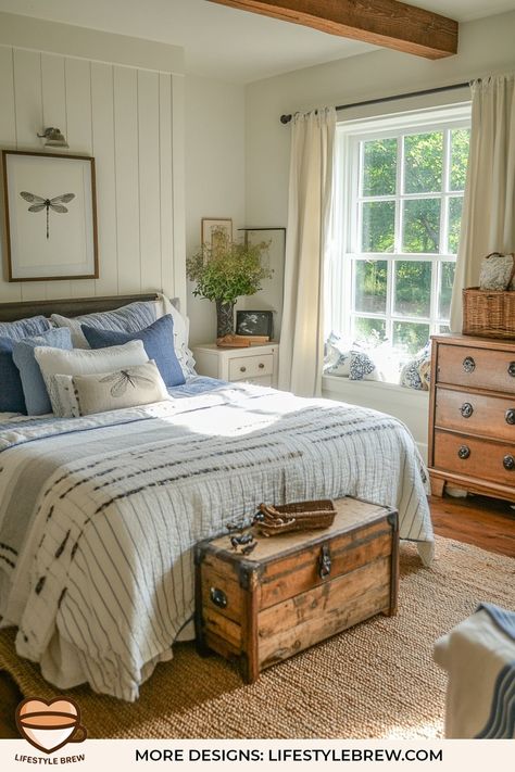 Farmhouse Style Bedroom Ideas - LifeStyle Brew Farmhouse Shiplap Bedroom, Farmhouse Bedframe Ideas, Antique Farmhouse Bedroom, Farmhouse Style Bedroom Ideas, Shaker Style Bedroom, Small Cottage Bedroom, Modern Farmhouse Bedrooms, Farmhouse Style Bedroom, Shiplap Bedroom