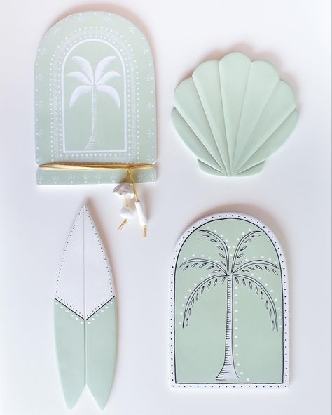 Beach Room Decor Ideas, Coastal Pottery, Palm Tree Decor, Surfboard Painting, Palm Springs Art, Palm Tree Decorations, Caravan Decor, Surf Room, Surfboard Decor