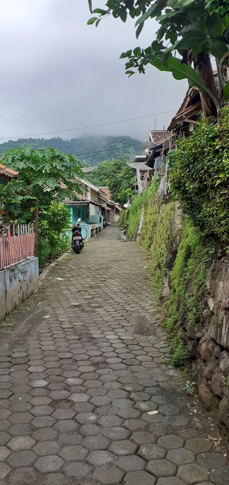 Kampung Aesthetic, Tablet Medicine Snap, I Miss Home, Alam Yang Indah, Travel Stories, Teen Fashion Outfits, Teen Fashion, Beautiful Nature, My Saves