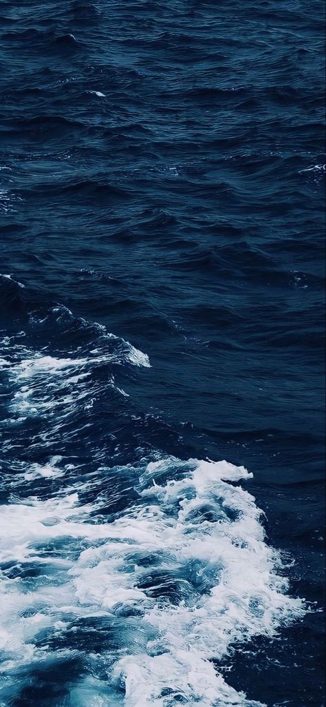 Dark Blue Waves Wallpaper, Blue History Aesthetic, Dark Blue Sea Aesthetic, Dark Navy Blue Aesthetic Wallpaper, Dark Blue Ocean Wallpaper, Navy Blue Wallpaper Ipad, Navy Blue Background Aesthetic, Azul Marino Aesthetic, Blue Ocean Aesthetic Wallpaper