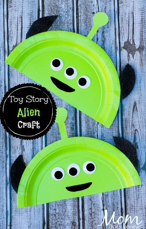 Teenage Party Games, Alien Craft, Disney Crafts For Kids, Toy Story Crafts, Space Crafts For Kids, Alien Crafts, Summer Camp Crafts, Party Crafts, Toy Story Alien