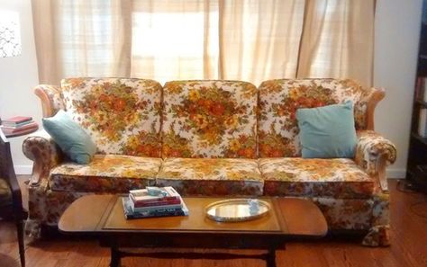 Floral Loveseat, Ladies Room, New Sofa, Granny Chic, Old Lady, Scenic Design, Grandmas House, My Grandmother, Reupholster