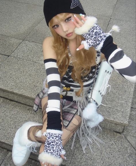 2000s Japanese Fashion, Estilo Harajuku, 일본 패션, Gyaru Fashion, 2000s Fashion Outfits, Cool Fits, J Fashion, Really Cute Outfits, Kawaii Clothes