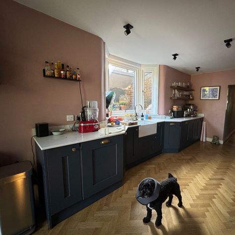 Bringing fresh life to a classic! 🌿✨ This stunning dark navy blue kitchen had all the right bones, but it was time for a refresh. We brightened and revitalized the space with a respray in Farrow & Ball - Olive No. 13, adding warmth and a touch of nature. The result? A beautifully refreshed kitchen that feels both timeless and inviting. Swipe to see how this transformation made a big difference! Stradford, London Colour: F&B - Olive No. 13 - 10% Matt Price: £2200 Time: 4 days Send us a m... Dark Navy Blue Kitchen, Navy Blue Kitchen, Blue Kitchen, Blue Kitchens, Dark Navy Blue, Farrow Ball, The Space, Dark Navy, Bones