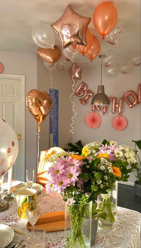 Birthday decorations heart shaped balloons orange pink and white flower bouquet metallic peach happy birthday balloon banner Simple Birthday Set Up Ideas At Home, Home Birthday Celebration Ideas, Last Minute Decorations Birthday, Happy Birthday Mom Decoration Ideas, Mom Birthday Ideas Decorations, Birthday Table Simple, Small Apartment Birthday Party Decor, Birthday Dorm Decorations, Simple Hotel Birthday Decor