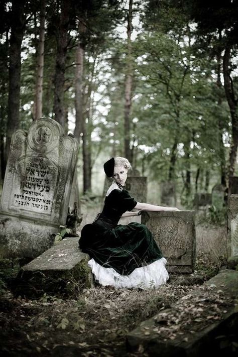 images of graveyard photo shoots | 11 Ethereal Cemetery Editorials - From Graveyard Photo Shoots to ... Halloween Shot Ideas, Cemeteries Photography, Gothic Photography, Halloween Photography, Victorian Goth, Halloween Photoshoot, Halloween Photos, Gothic Beauty, Dark Photography