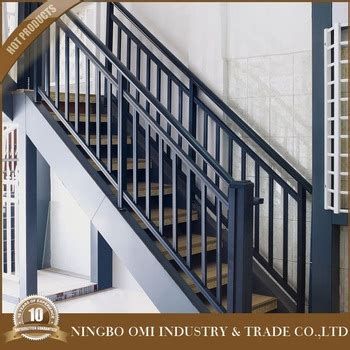 Best 5 Simple Metalic Stairs #stairs #stairsdesign #design #ideas Outdoor Railings, Reling Design, Modern Staircase Railing, Outdoor Railing, Iron Staircase Railing, Stairs Outdoor, درابزين السلم, Iron Stairs, Metal Stair Railing