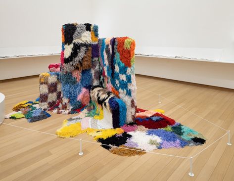 Sarah Zapata - Harpo Foundation Fabric Sculpture, Latino Art, Design Journal, Textile Artist, Studio Ideas, Traditional Crafts, Textile Artists, Art Textile, Knotted Rugs