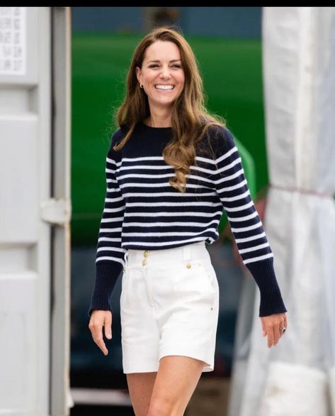 Lee Hood on Twitter: "Princess Catherine The Princess of Wales in a summer smart casual look and looking amazing #PrincessCatherine #PrincessofWales please like and retweet https://t.co/ThDlXW0sKP" / Twitter Summer Smart Casual, J Crew Outfits, J Crew Style, Catherine Middleton, Kate Middleton Style, Pippa Middleton, Blue Striped Dress, Duchess Catherine, Princesa Diana