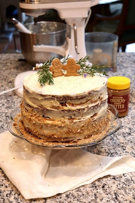 Gingerbread Cookie Butter Crunch Cake with Eggnog Cream Cheese Frosting (Milk Bar Inspired) | Chapi's Kitchen Butter Crunch Cake, Eggnog Frosting, Milk Bar Cake, Easy Christmas Cake Recipe, Butter Crunch, Orange Cookies, Crunch Cake, Christmas Cake Recipes, Cookie Butter