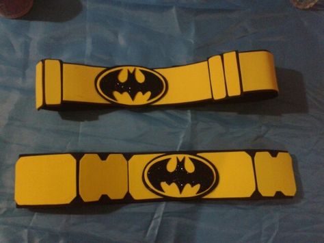 Diy Batman Costume, Batwoman Costume, Batman Belt, Batman Valentines, Fashion Tattoo Ideas, Batman Costume Diy, Batman Diy, Batman Halloween, Fashion Week Aesthetic