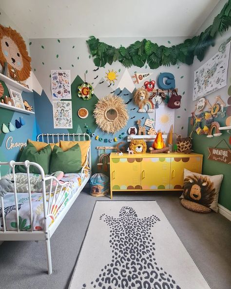 25 Creative And Dreamy Toddler Boy Bedroom Ideas Toddler Boy Bedrooms, Toddler Boy Bedroom Ideas, Paint Design Ideas, Toddler Boy Bedroom, Boy Bedroom Ideas, Best Wall Paint, Space Themes, Boy Bedrooms, Ideas Habitaciones