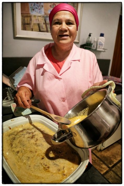 Malva pudding, a comforting South African dessert Sticky Toffee Pudding Easy, 7up Cake, Pudding Recipes Homemade, Sago Recipes, South African Desserts, South African Dishes, Malva Pudding, African Dessert, African Dishes