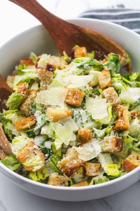 Homemade Caesar Salad Dressing, Rick Stein, Super Salads, Resep Salad, Caesar Salad Dressing, Caesar Salad Recipe, Salad Kits, Salad Recipes Video, Chicken Caesar Salad